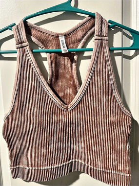 ZENANA Ribbed Racerback Crop Tank in distressed brown Size Large/XL Like New